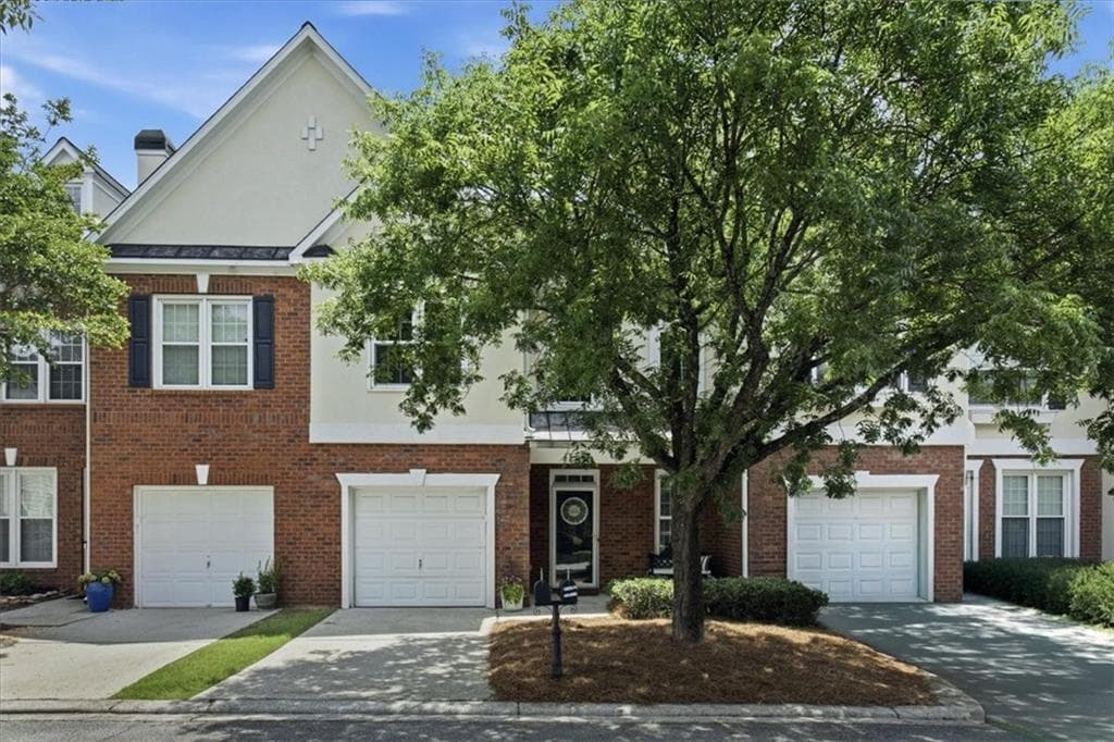 3 bedroom, 4 bathroom, 2,455 sq ft townhouse sold at 2554 Longcourt Circle 4, Atlanta, GA 30339