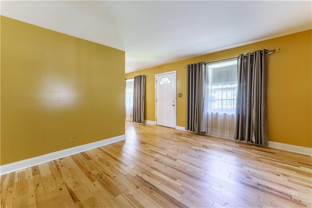 4 bedroom, 2 bathroom, 2,000 sq ft single family residence for sale at 1979 Thomasville Drive, Atlanta, GA 30315 — photo 7