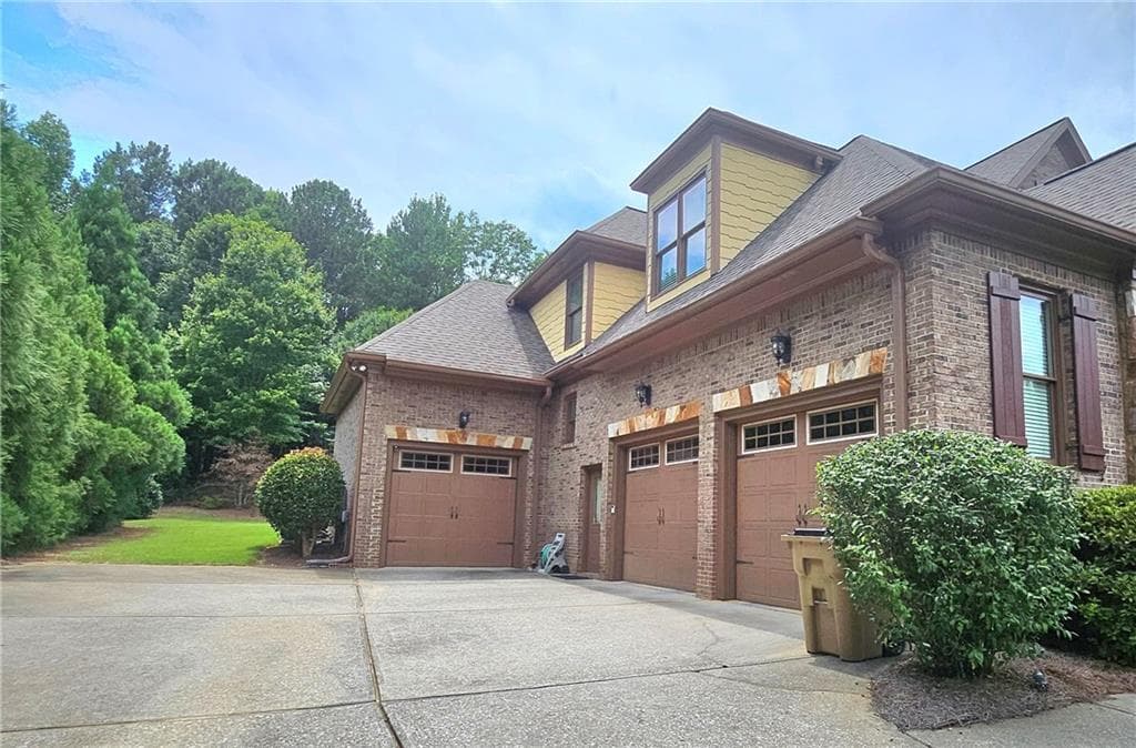 5 bedroom, 5 bathroom, 4,320 sq ft single family residence for sale at 930 Chateau Forest Road, Hoschton, GA 30548 — photo 5