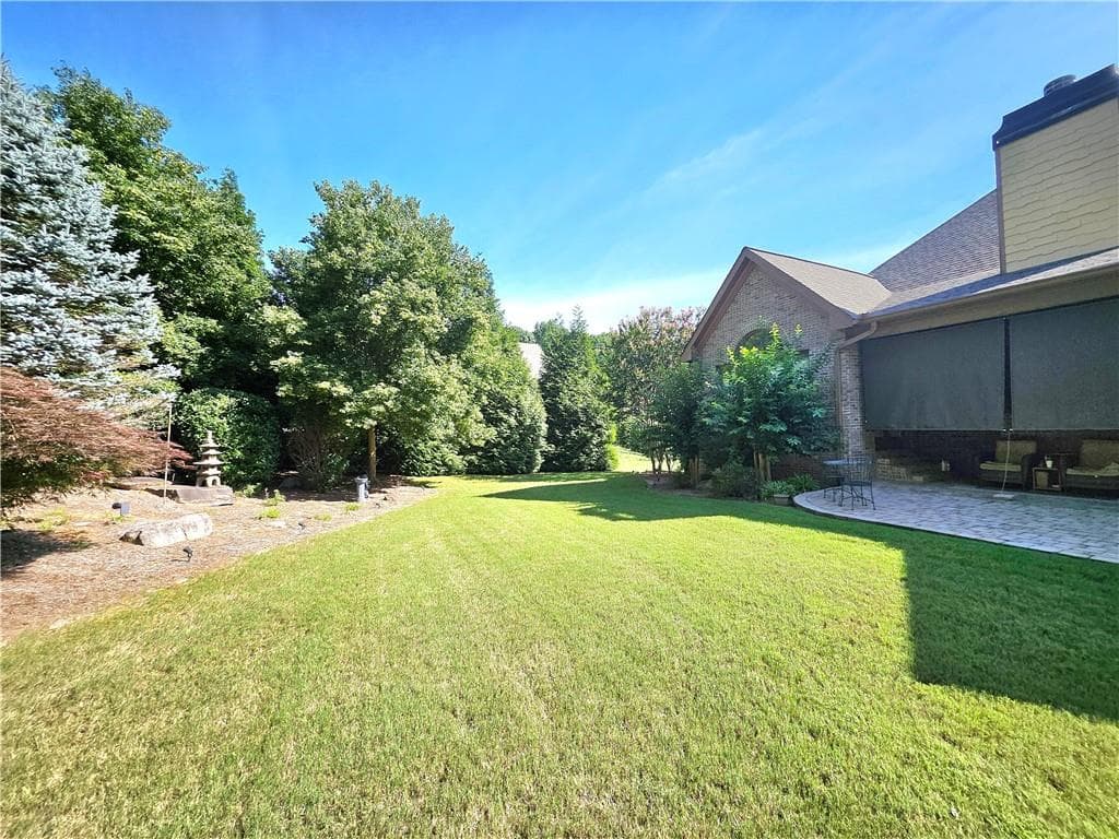5 bedroom, 5 bathroom, 4,320 sq ft single family residence for sale at 930 Chateau Forest Road, Hoschton, GA 30548 — photo 8
