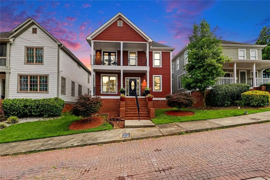 4 bedroom, 3 bathroom, 3,120 sq ft single family residence under contract at 121 Fulton Way, Atlanta, GA 30312 — photo 2