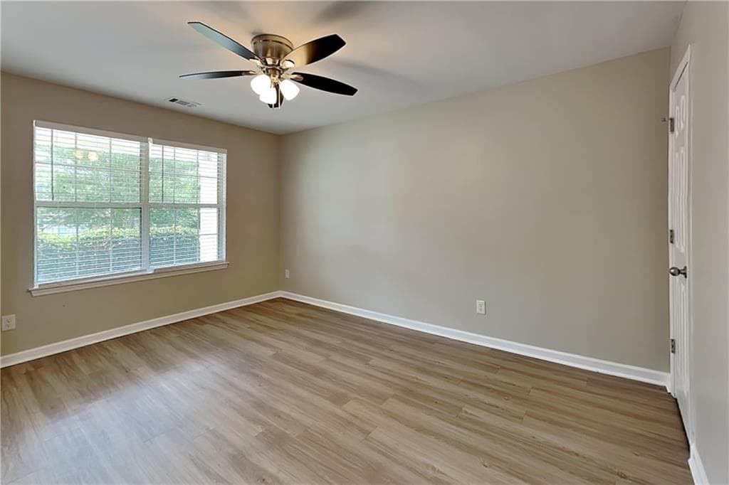 5 bedroom, 3 bathroom, 3,236 sq ft single family residence for rent at 98 Margaret Crossing, Dallas, GA 30132 for $2,445 a month — photo 3