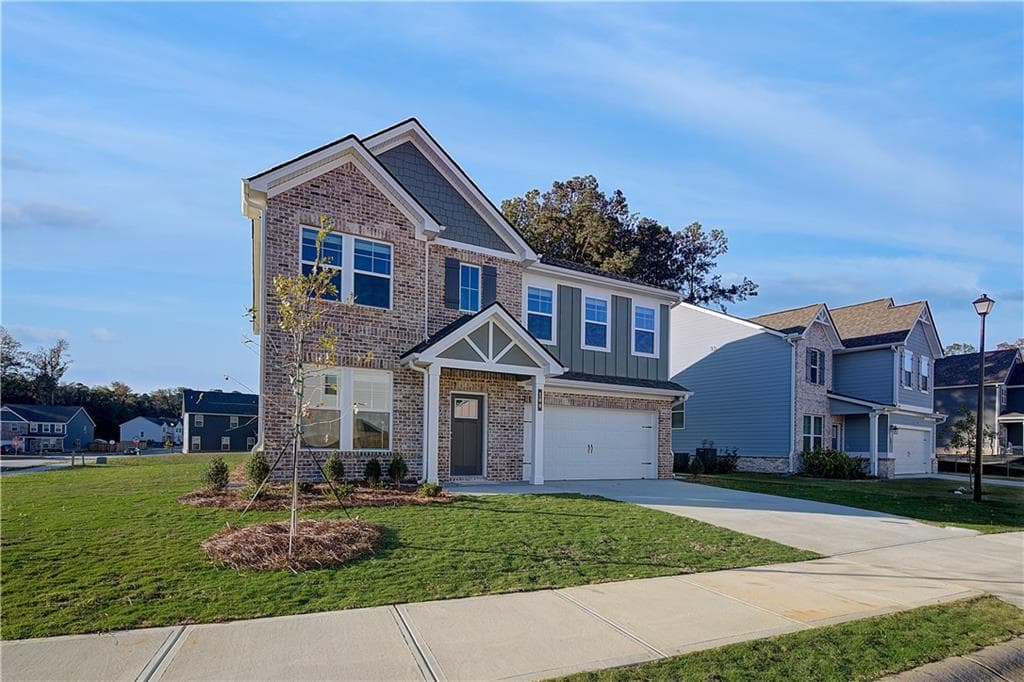 4 bedroom, 3 bathroom, 2,662 sq ft single family residence under contract at 207 St Annes Place, Covington, GA 30016 — photo 4