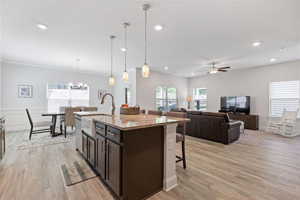 4 bedroom, 3 bathroom, 2,408 sq ft single family residence under contract at 312 Magnolia Villas Drive, Cornelia, GA 30531 — photo 4