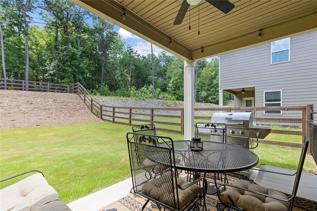 4 bedroom, 3 bathroom, 2,408 sq ft single family residence under contract at 312 Magnolia Villas Drive, Cornelia, GA 30531 — photo 6