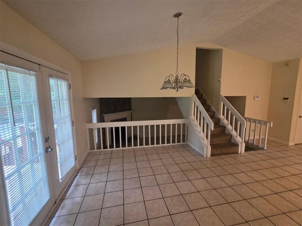 3 bedroom, 2 bathroom, 1,392 sq ft single family residence under contract at 972 Riva Ridge Drive, Norcross, GA 30093 — photo 5