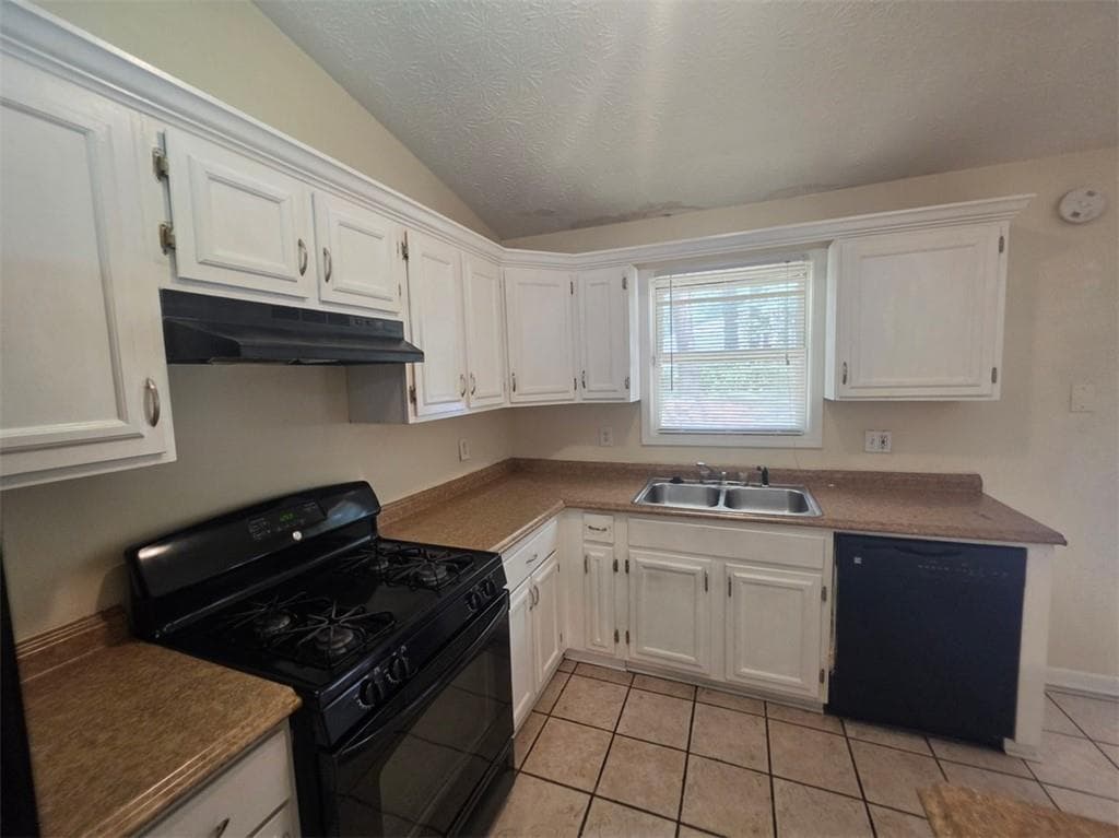 3 bedroom, 2 bathroom, 1,392 sq ft single family residence under contract at 972 Riva Ridge Drive, Norcross, GA 30093 — photo 9