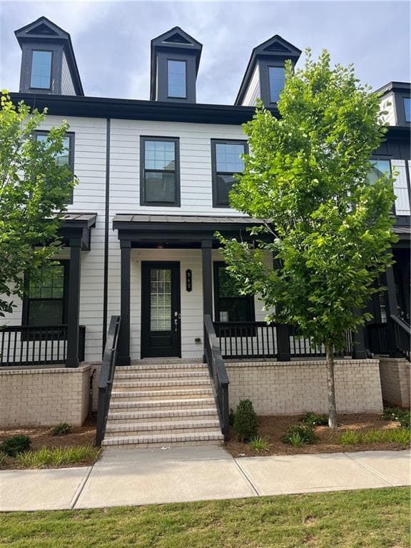 3 bedroom, 4 bathroom, 2,142 sq ft townhouse for rent at 942 Catamaran Court, Alpharetta, GA 30005 for $3,295 a month — photo 2