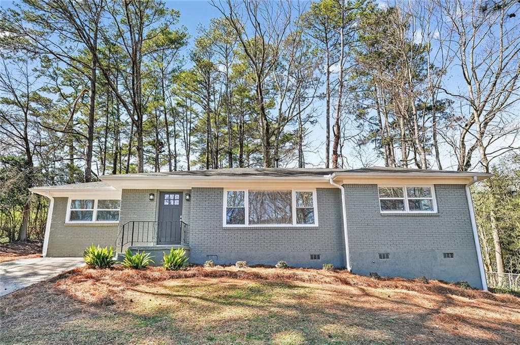 3 bedroom, 2 bathroom, 1,426 sq ft single family residence sold at 2555 Graywall Street, Atlanta, GA 30344