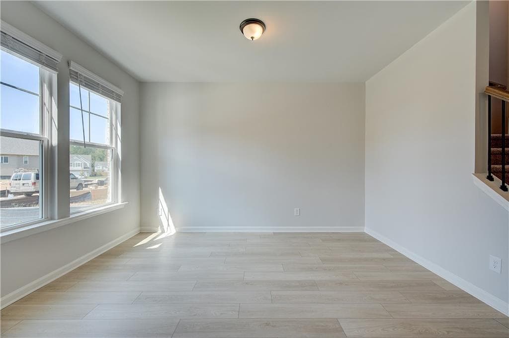 4 bedroom, 3 bathroom, 2,502 sq ft single family residence for sale at 337 Tulip Drive, Covington, GA 30016 — photo 5