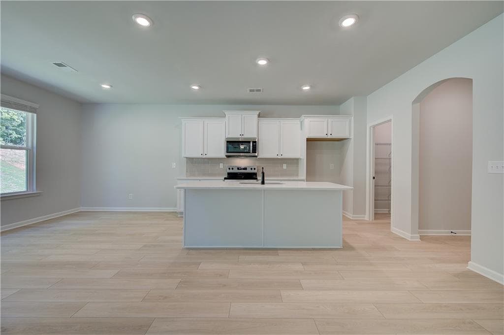 4 bedroom, 3 bathroom, 2,502 sq ft single family residence for sale at 337 Tulip Drive, Covington, GA 30016 — photo 8