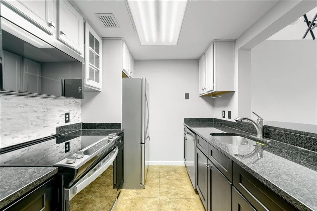 1 bedroom, 1 bathroom, 457 sq ft condominium for sale at 1280 W Peachtree Street 3414, Atlanta, GA 30309 — photo 8