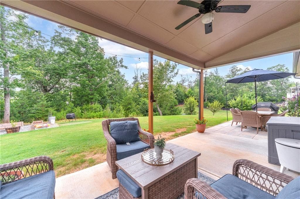 5 bedroom, 4 bathroom, 3,164 sq ft single family residence for sale at 6490 Providence Lake Drive, Gainesville, GA 30506 — photo 3