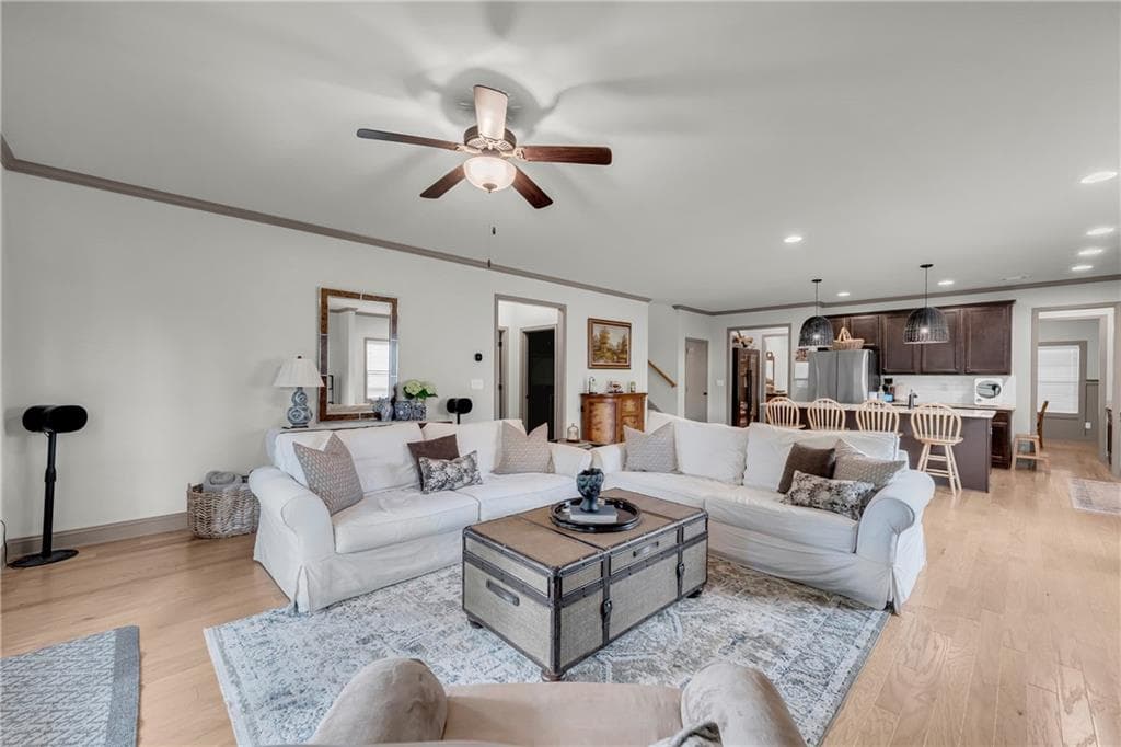 5 bedroom, 4 bathroom, 3,164 sq ft single family residence for sale at 6490 Providence Lake Drive, Gainesville, GA 30506 — photo 6