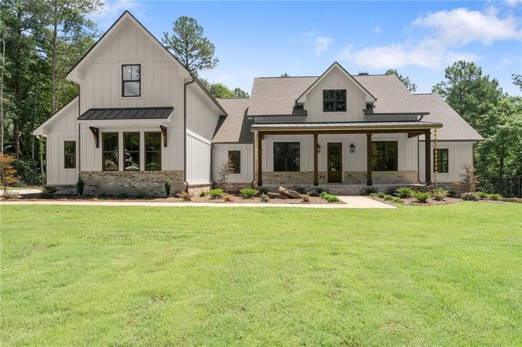 5 bedroom, 5 bathroom, 6,286 sq ft single family residence under contract at 305 Harmony Gates Drive, Commerce, GA 30530 — photo 3