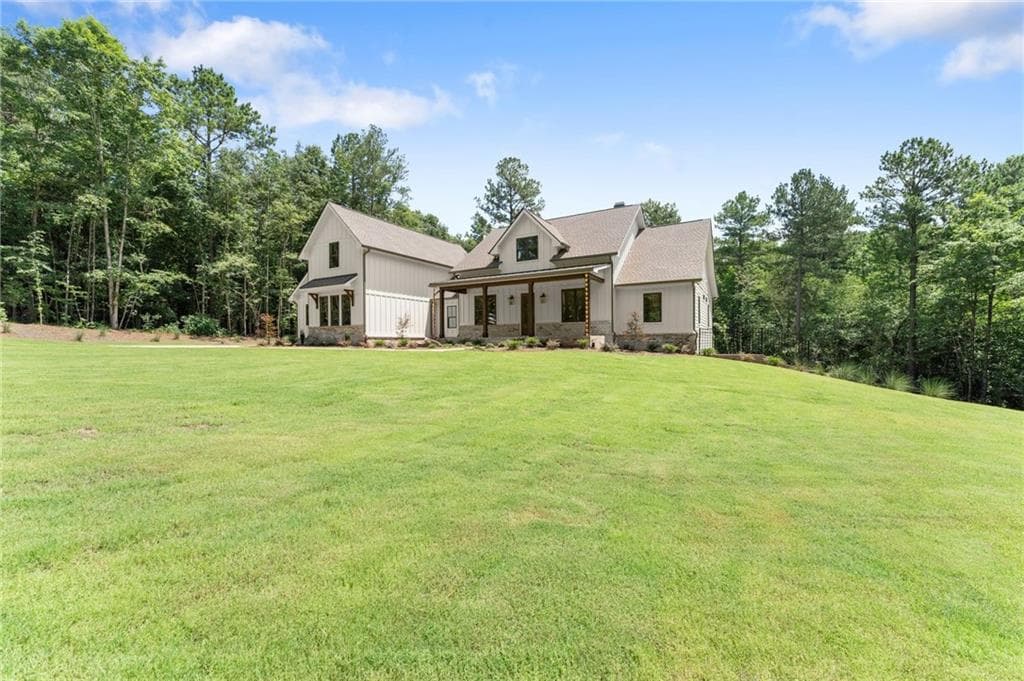 5 bedroom, 5 bathroom, 6,286 sq ft single family residence under contract at 305 Harmony Gates Drive, Commerce, GA 30530 — photo 5