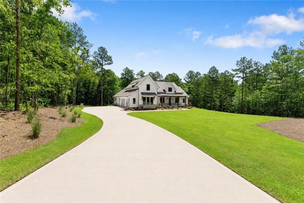 5 bedroom, 5 bathroom, 6,286 sq ft single family residence under contract at 305 Harmony Gates Drive, Commerce, GA 30530 — photo 2