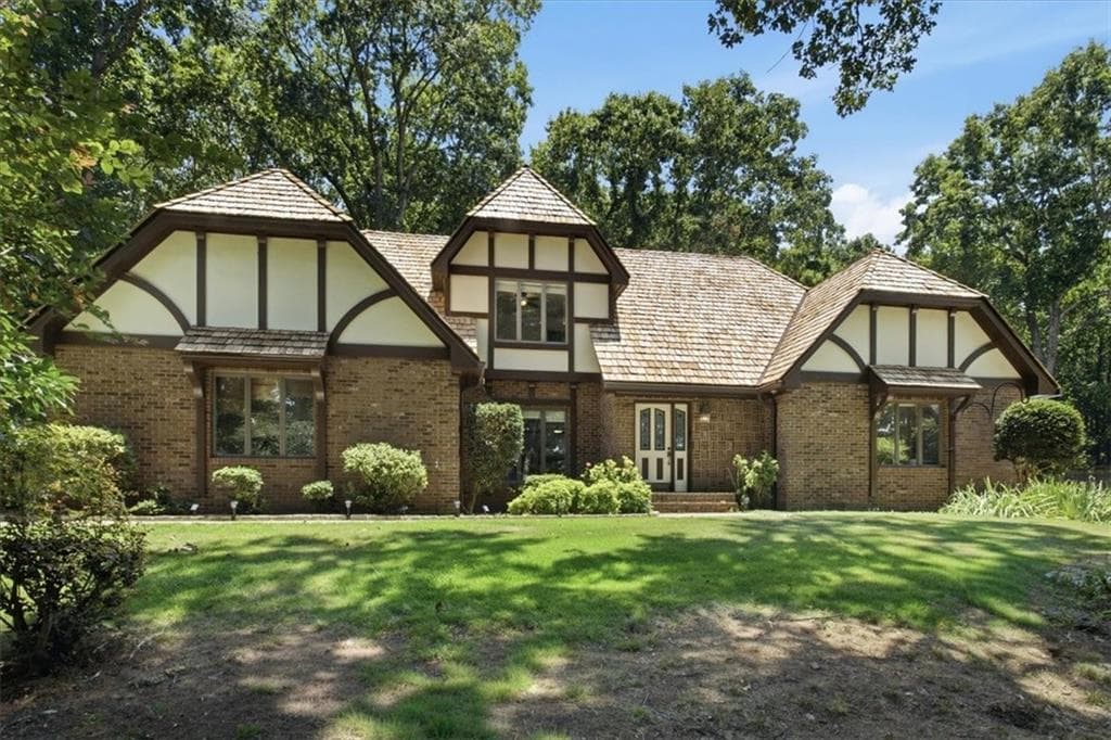 5 bedroom, 4 bathroom, 2,941 sq ft single family residence for sale at 4525 Mountain View Road, Oakwood, GA 30566 — photo 2