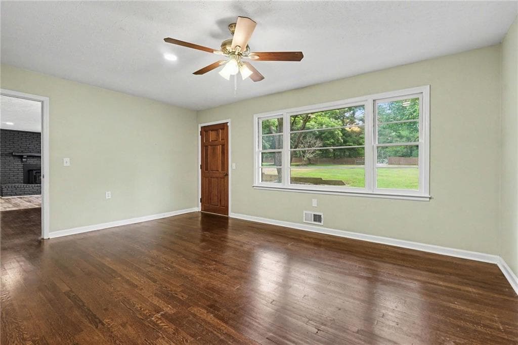 4 bedroom, 2 bathroom, 3,469 sq ft single family residence under contract at 3422 Highway 81, Oxford, GA 30054 — photo 5