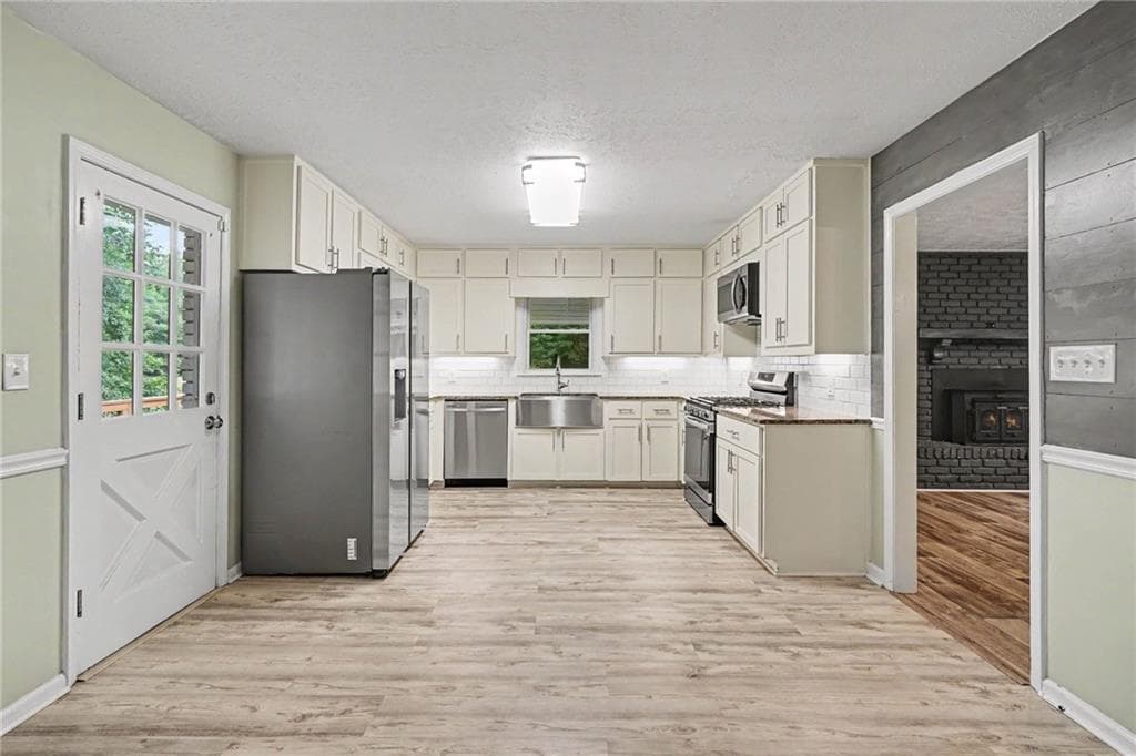 4 bedroom, 2 bathroom, 3,469 sq ft single family residence under contract at 3422 Highway 81, Oxford, GA 30054 — photo 9