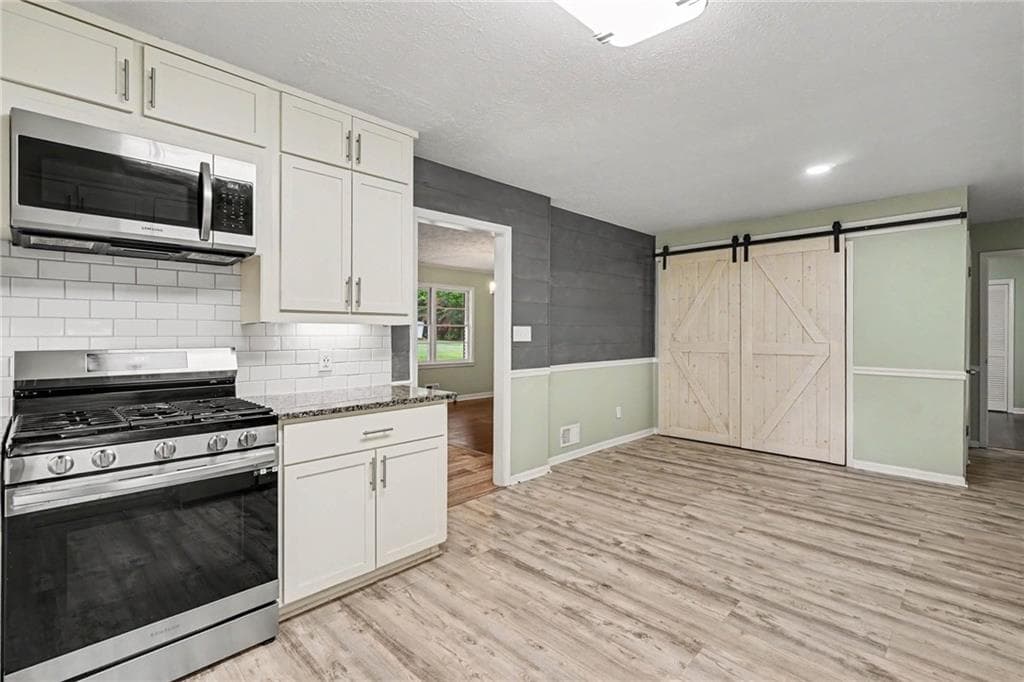 4 bedroom, 2 bathroom, 3,469 sq ft single family residence under contract at 3422 Highway 81, Oxford, GA 30054 — photo 10