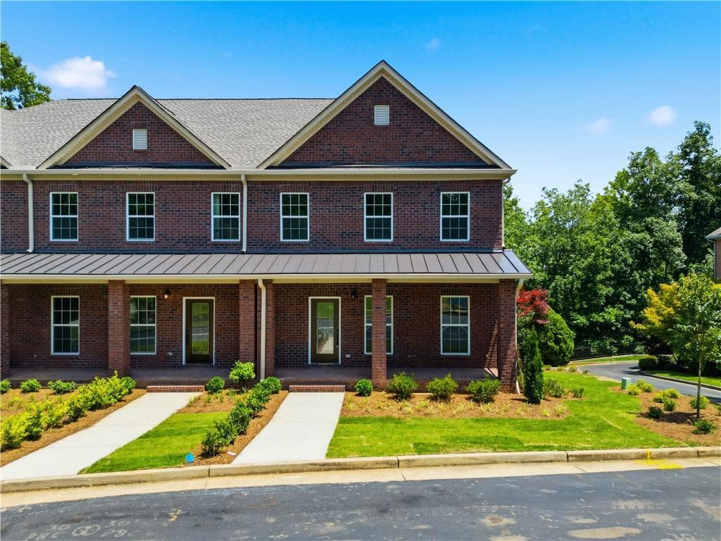 4 bedroom, 4 bathroom, 2,299 sq ft townhouse for sale at 1950 Buford Dam Road 1002, Cumming, GA 30041 — photo 1 of 66