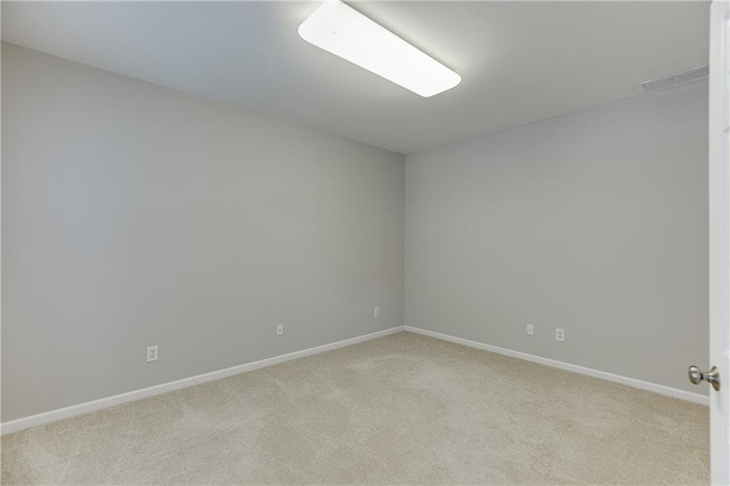 3 bedroom, 4 bathroom, 2,184 sq ft townhouse for rent at 2801 Loftview Square, Atlanta, GA 30339 for $3,300 a month — photo 5