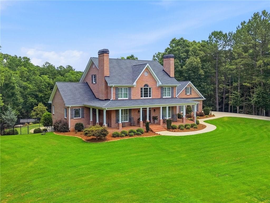 4 bedroom, 5 bathroom, 5,367 sq ft single family residence for sale at 135 Amy Lane, Canton, GA 30115 — photo 6