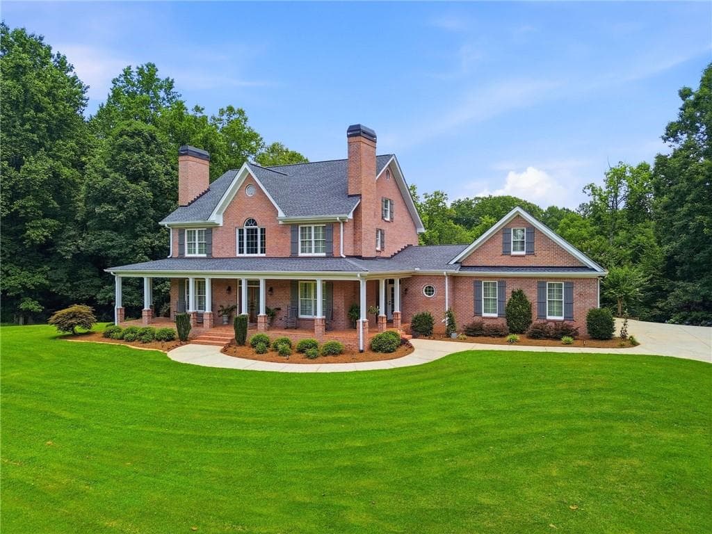 4 bedroom, 5 bathroom, 5,367 sq ft single family residence for sale at 135 Amy Lane, Canton, GA 30115 — photo 7