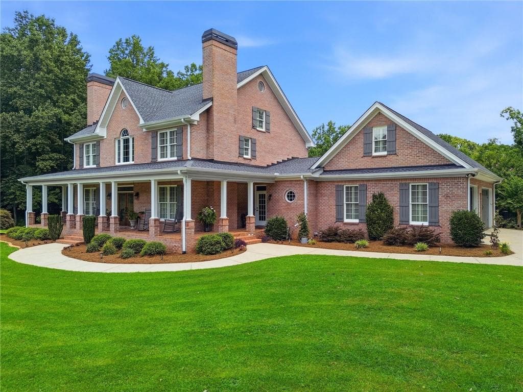 4 bedroom, 5 bathroom, 5,367 sq ft single family residence for sale at 135 Amy Lane, Canton, GA 30115 — photo 8