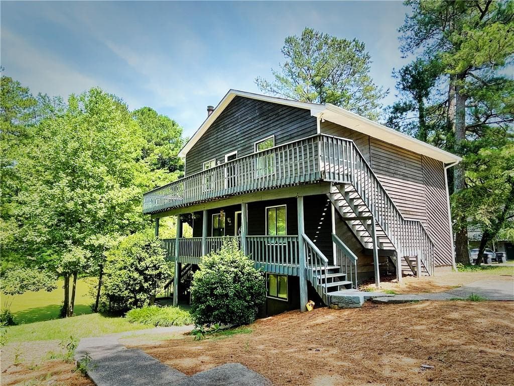 2 bedroom, 2 bathroom, 1,320 sq ft triplex for rent at 2887 Lakemont Drive, Marietta, GA 30060 for $1,300 a month — photo 1 of 10