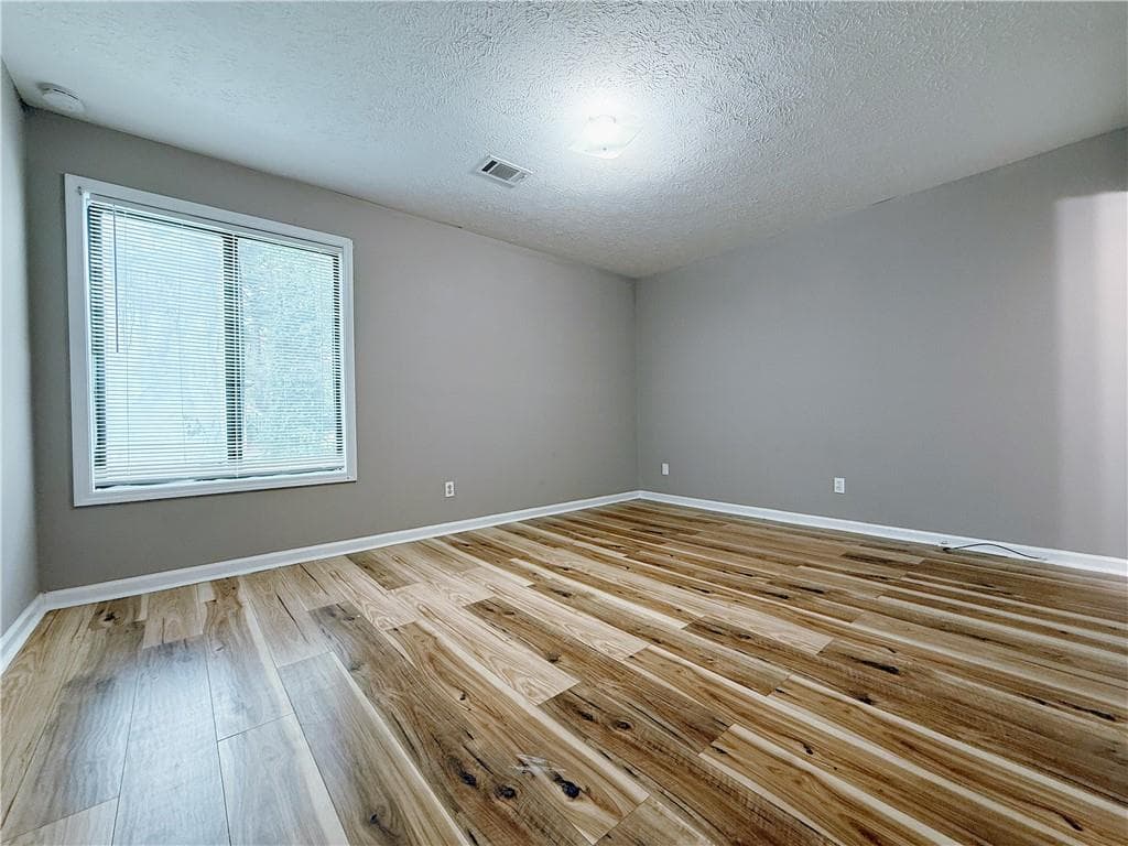 2 bedroom, 2 bathroom, 1,320 sq ft triplex for rent at 2887 Lakemont Drive, Marietta, GA 30060 for $1,300 a month — photo 7