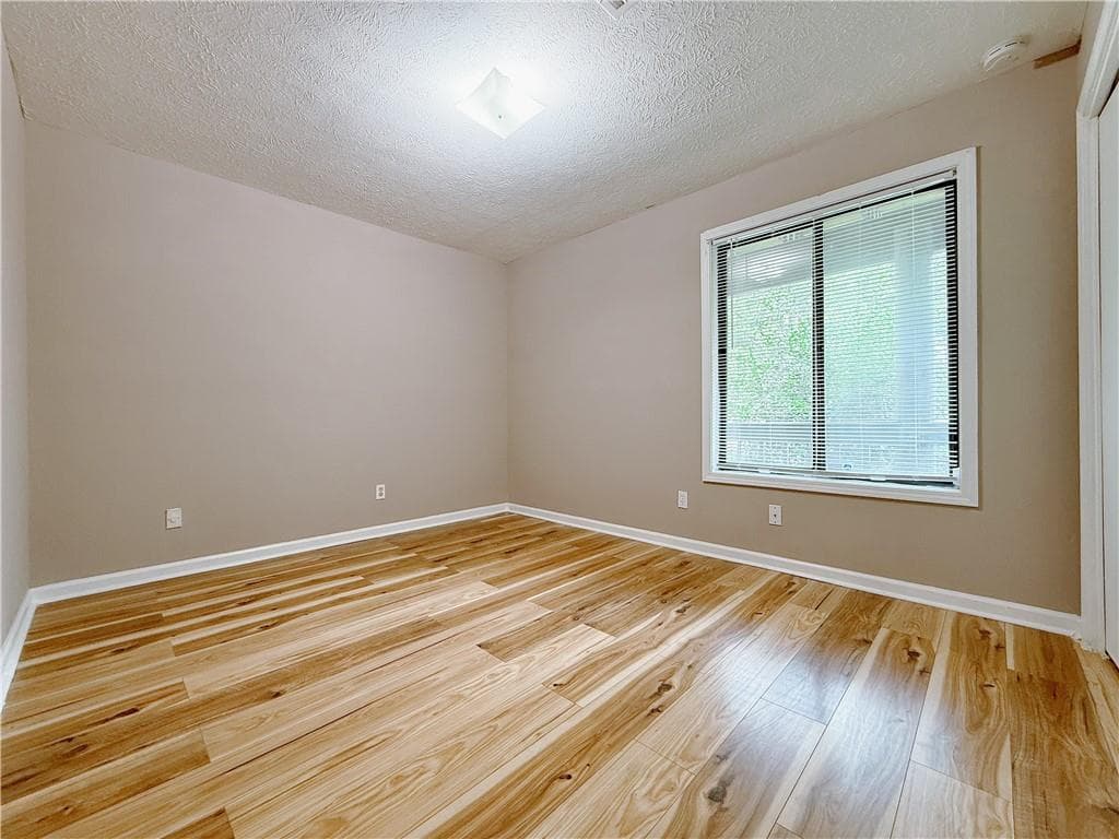2 bedroom, 2 bathroom, 1,320 sq ft triplex for rent at 2887 Lakemont Drive, Marietta, GA 30060 for $1,300 a month — photo 10