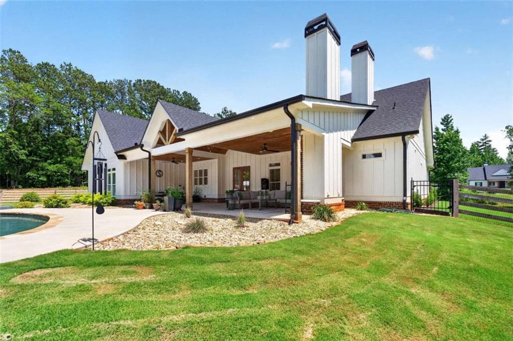 4 bedroom, 4 bathroom, 3,000 sq ft single family residence under contract at 1033 McLeod Estates Drive, Monroe, GA 30655 — photo 6