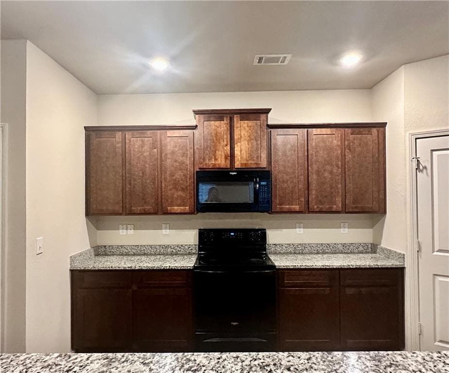4 bedroom, 3 bathroom, 1,904 sq ft single family residence for rent at 916 Independence Avenue, Pendergrass, GA 30567 for $1,850 a month — photo 8