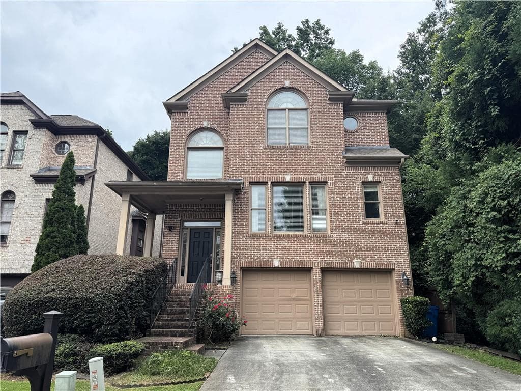 4 bedroom, 5 bathroom, 3,200 sq ft single family residence for rent at 871 Lenox Ct, Atlanta, GA 30324 for $4,300 a month — photo 1 of 32