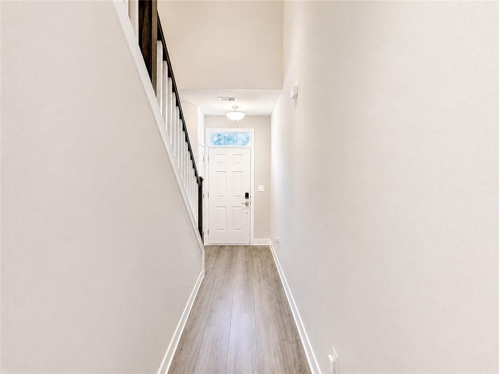 3 bedroom, 3 bathroom, 2,198 sq ft townhouse for sale at 320 Mayflower Drive, Mcdonough, GA 30253 — photo 3