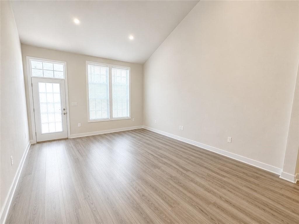 3 bedroom, 3 bathroom, 2,198 sq ft townhouse for sale at 320 Mayflower Drive, Mcdonough, GA 30253 — photo 8