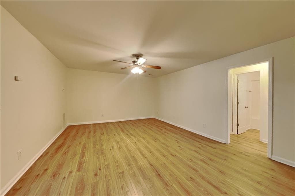 5 bedroom, 3 bathroom, 2,356 sq ft single family residence for rent at 530 Alcovy Springs Drive, Lawrenceville, GA 30045 for $2,500 a month — photo 3
