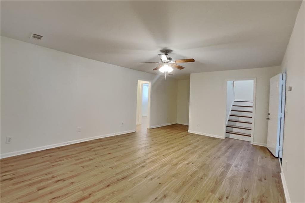 5 bedroom, 3 bathroom, 2,356 sq ft single family residence for rent at 530 Alcovy Springs Drive, Lawrenceville, GA 30045 for $2,500 a month — photo 4