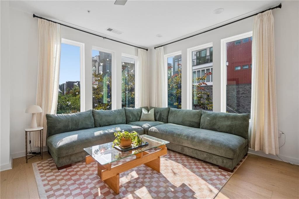 2 bedroom, 2 bathroom, 1,718 sq ft townhouse for sale at 403 Pratt Drive 1001, Atlanta, GA 30315 — photo 2