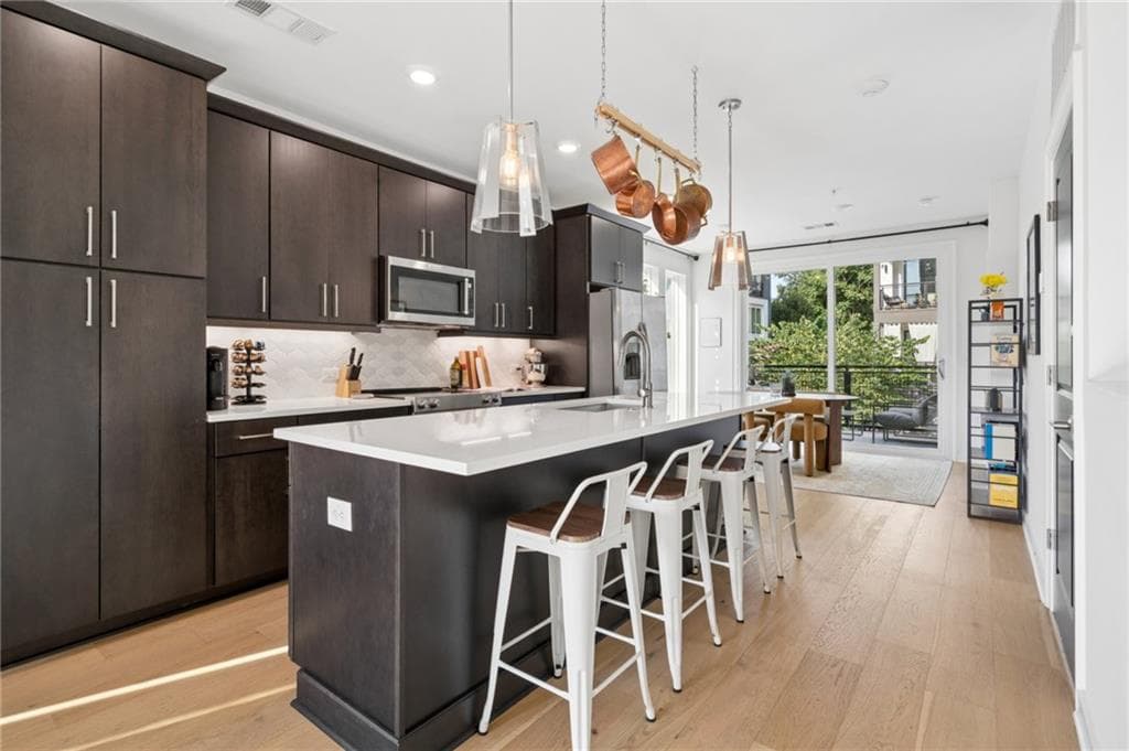 2 bedroom, 2 bathroom, 1,718 sq ft townhouse for sale at 403 Pratt Drive 1001, Atlanta, GA 30315 — photo 4