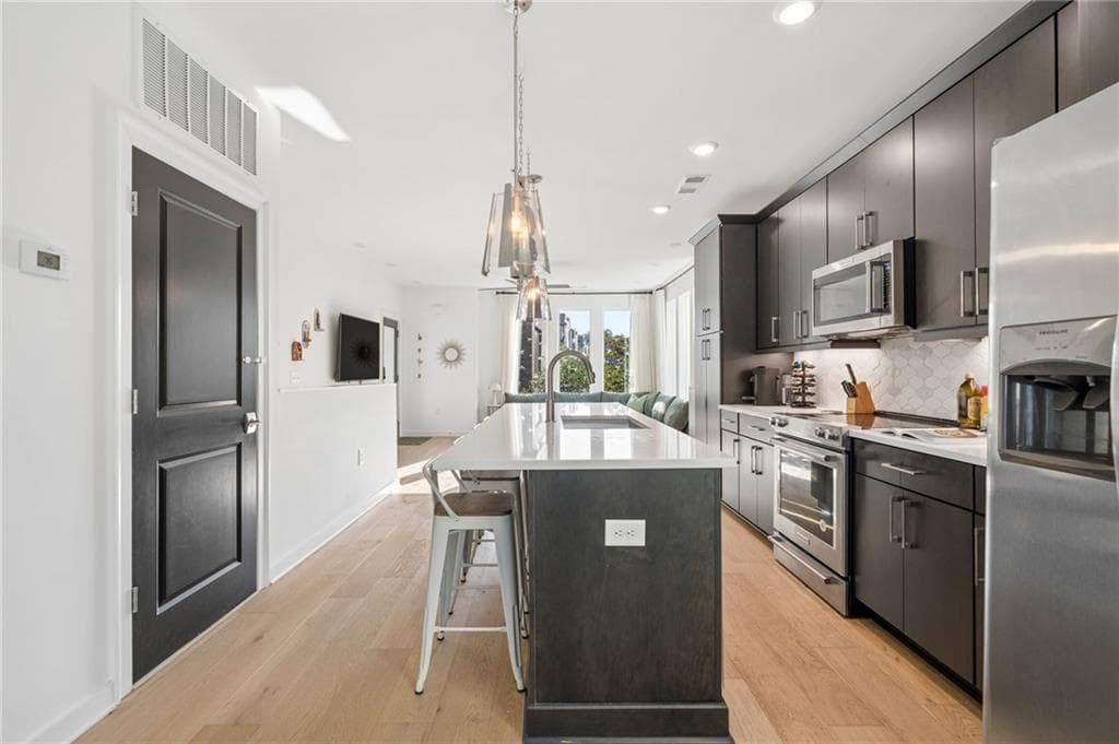 2 bedroom, 2 bathroom, 1,718 sq ft townhouse for sale at 403 Pratt Drive 1001, Atlanta, GA 30315 — photo 6