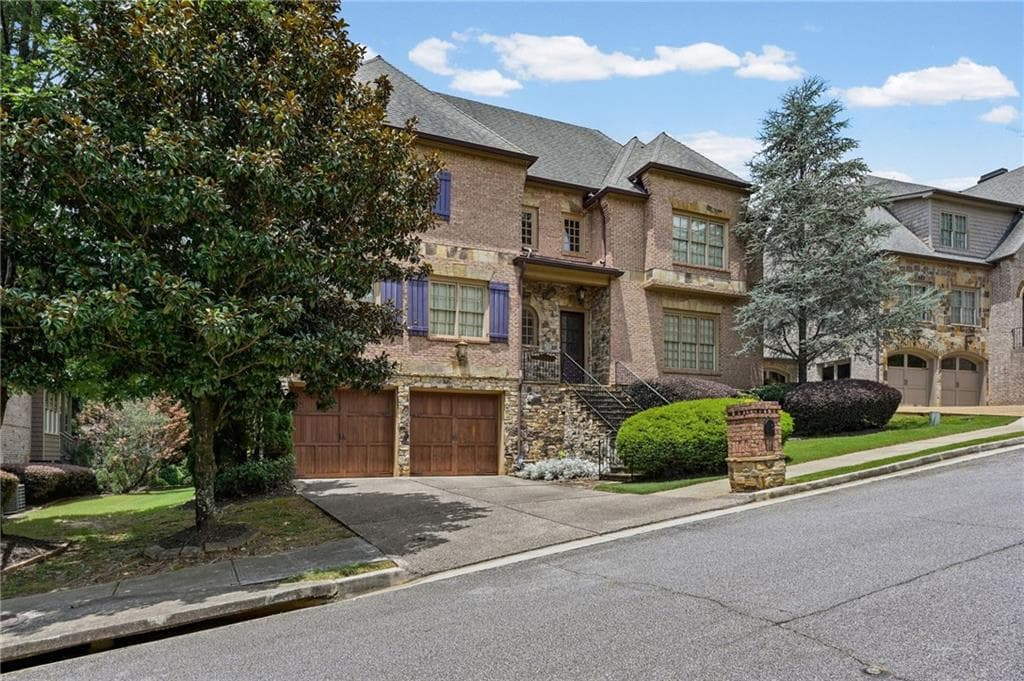 5 bedroom, 5 bathroom, 6,323 sq ft single family residence for sale at 1774 Buckhead Lane, Atlanta, GA 30324 — photo 2