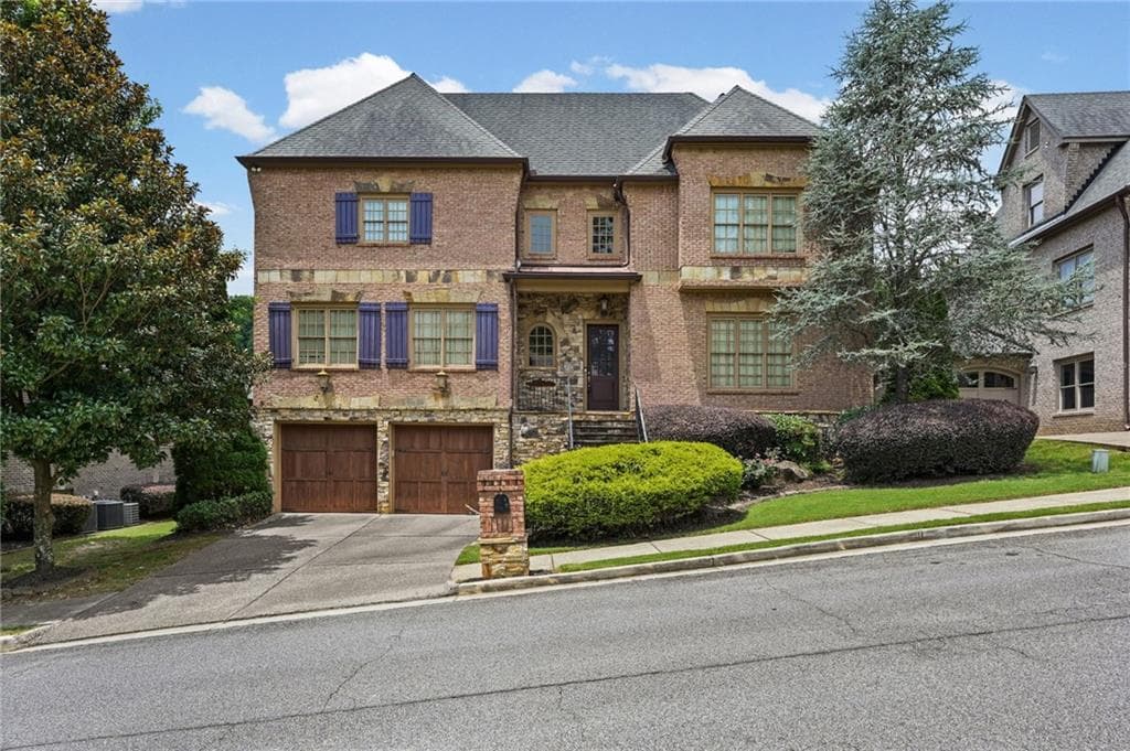 5 bedroom, 5 bathroom, 6,323 sq ft single family residence for sale at 1774 Buckhead Lane, Atlanta, GA 30324 — photo 3
