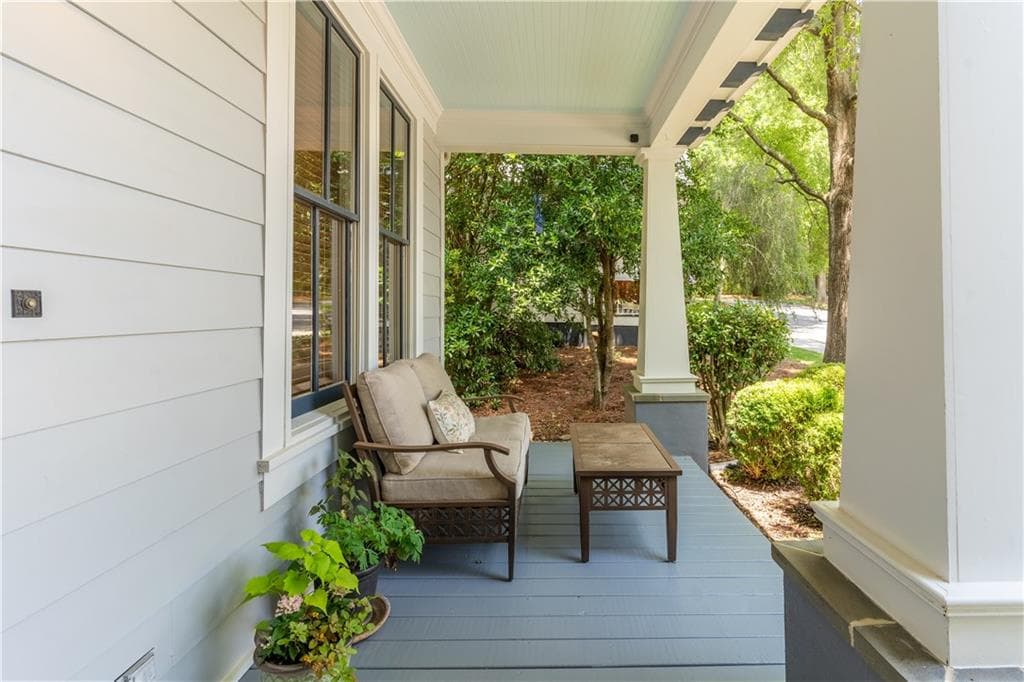 3 bedroom, 2 bathroom, 1,676 sq ft single family residence under contract at 6 Royal Oak Drive, Athens, GA 30607 — photo 4