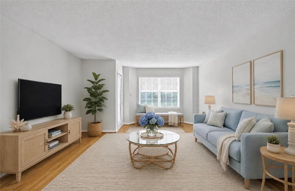 1 bedroom, 1 bathroom, 690 sq ft condominium for sale at 4106 Chastain Park Court, Atlanta, GA 30342 — photo 3
