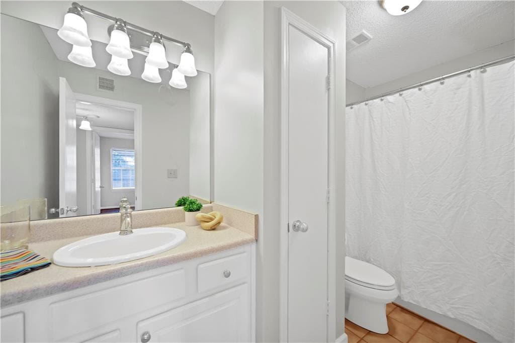 1 bedroom, 1 bathroom, 690 sq ft condominium for sale at 4106 Chastain Park Court, Atlanta, GA 30342 — photo 7
