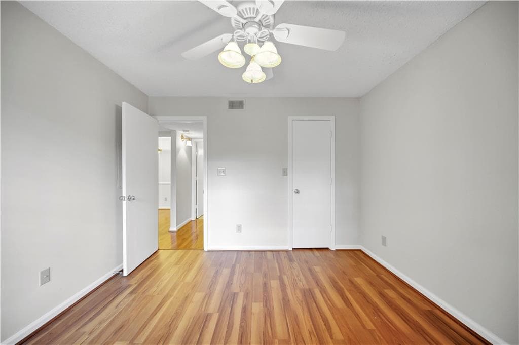 1 bedroom, 1 bathroom, 690 sq ft condominium for sale at 4106 Chastain Park Court, Atlanta, GA 30342 — photo 8