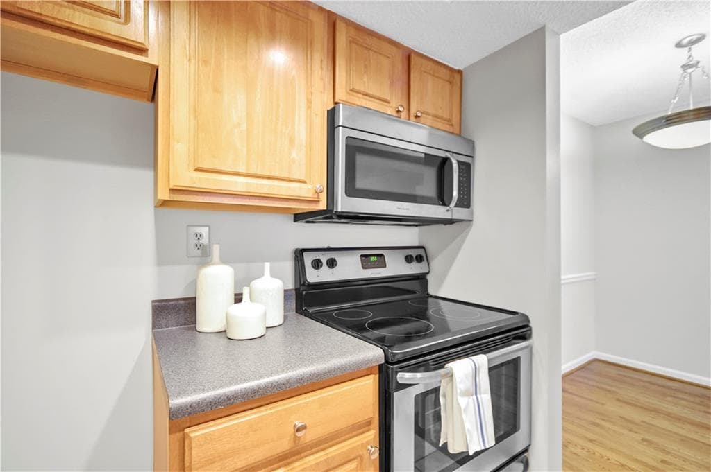 1 bedroom, 1 bathroom, 690 sq ft condominium for sale at 4106 Chastain Park Court, Atlanta, GA 30342 — photo 10